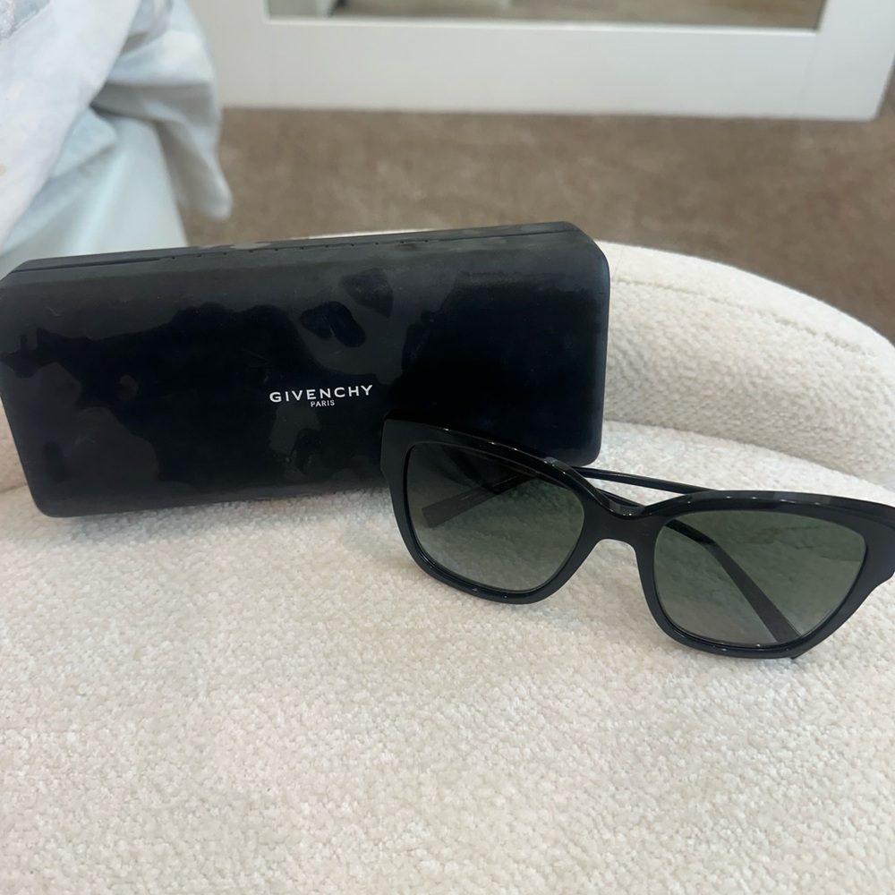 Givenchy Elegant Black Sunglasses